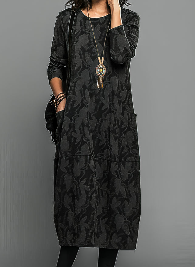 Cassie | Casual crew-neck winter dress