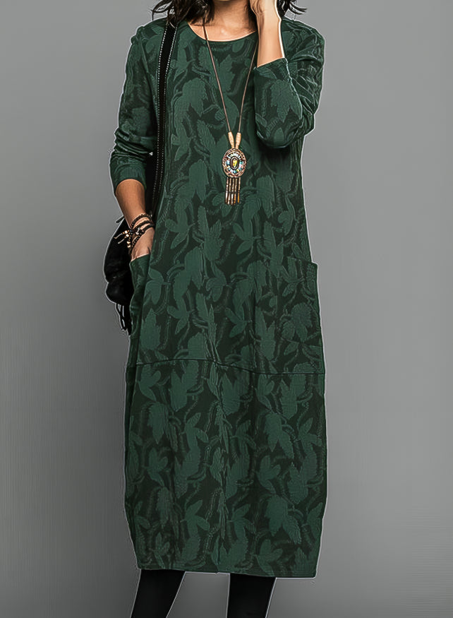 Cassie | Casual crew-neck winter dress